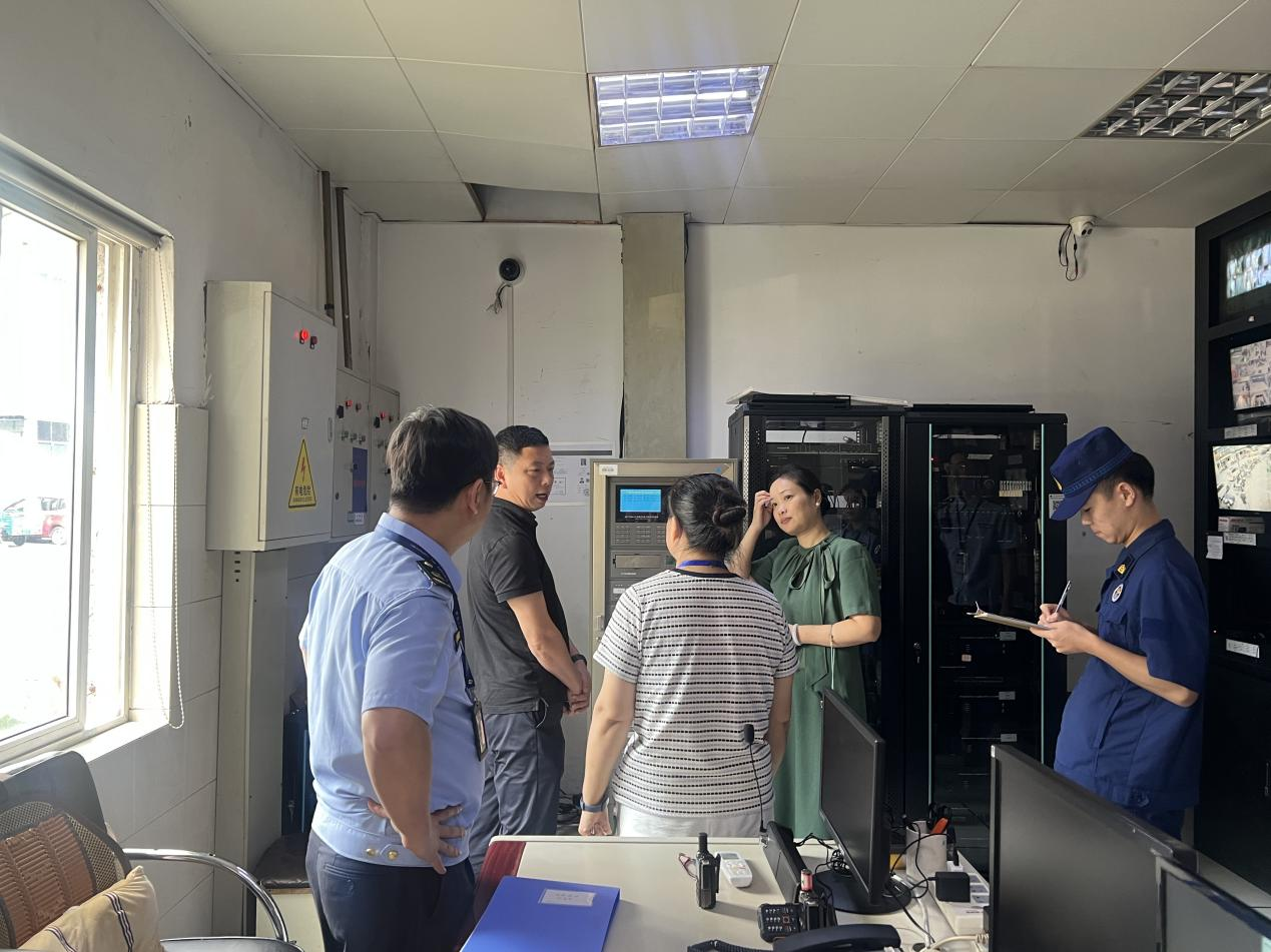 繃緊安全弦，喜迎國(guó)慶節(jié)——大關(guān)街道深入錢(qián)江商城開(kāi)展節(jié)前檢查