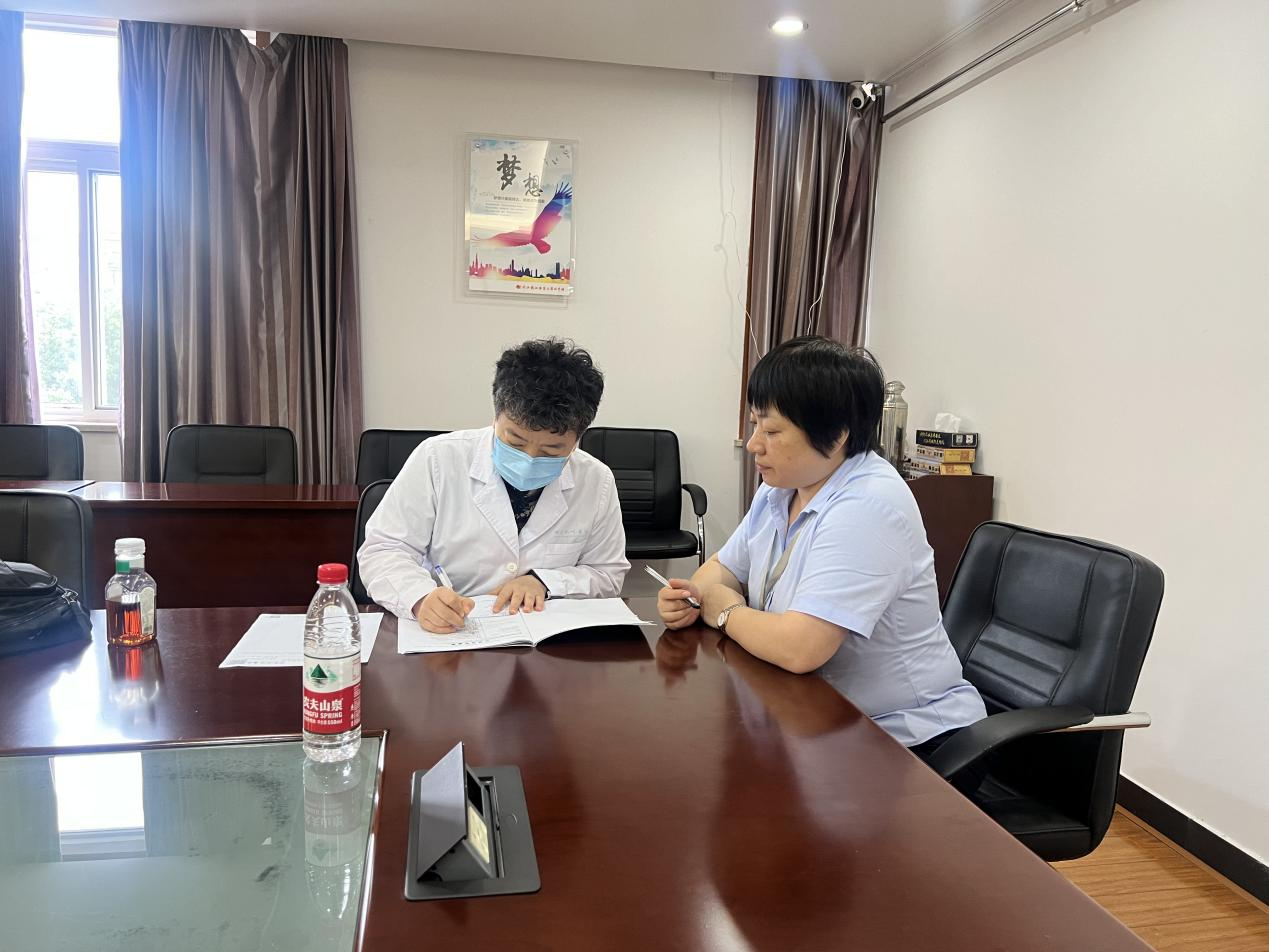 錢(qián)江商城開(kāi)展一對(duì)一體檢報(bào)告解讀活動(dòng)